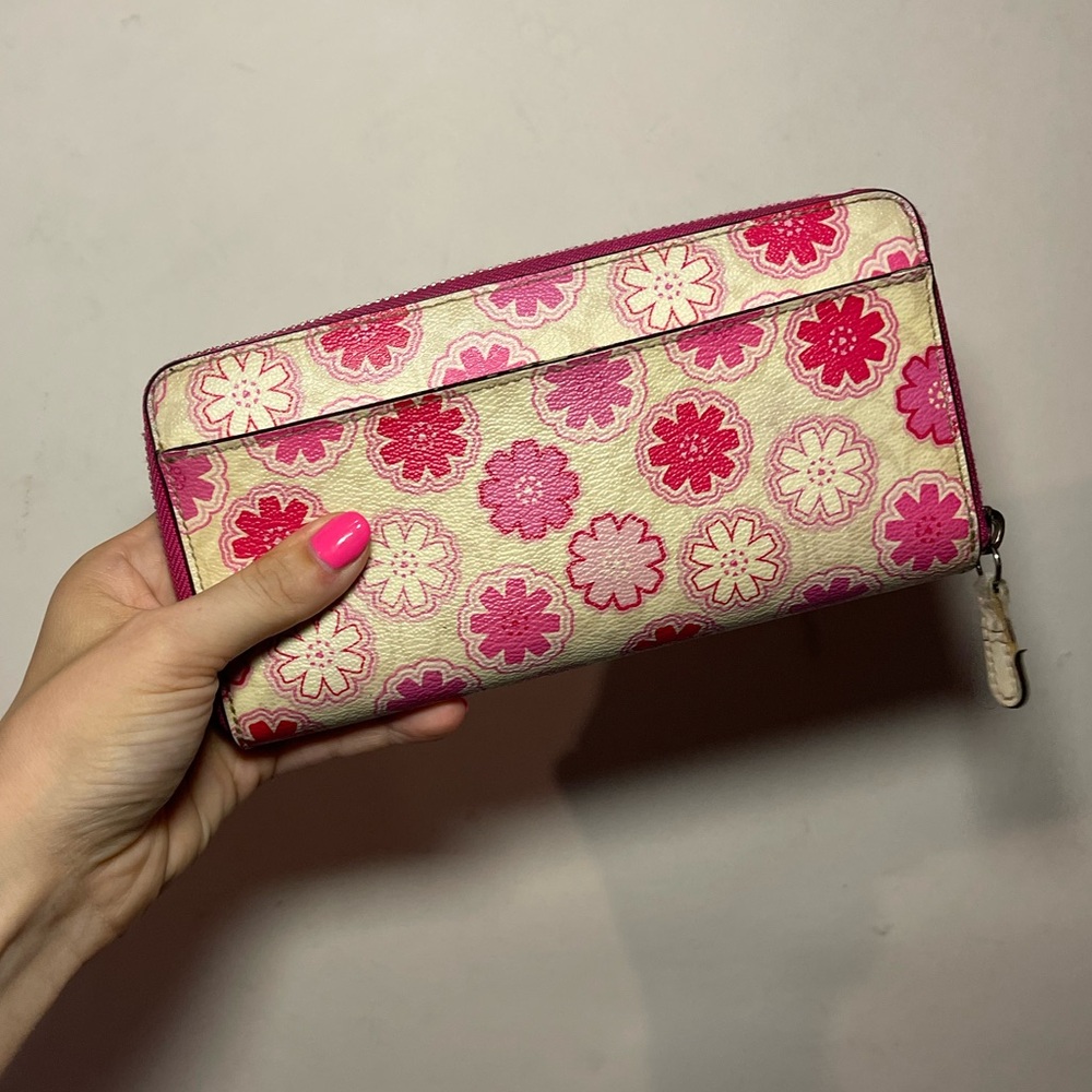 Vintage Coach Floral Print Accordion Zip Wallet F50672 White and Pink Wallet - Picture 4 of 12
